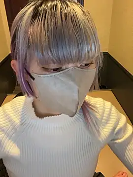 Snapshot of naginagisan chatting on 10.28.25 naginagisan online show from 10.28.25