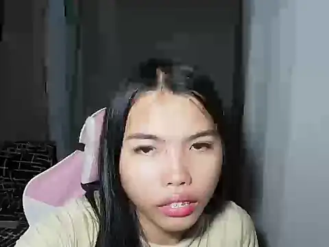 Snapshot of cutie_milker chatting on 04.23.26 cutie milker online show from 04.23.26