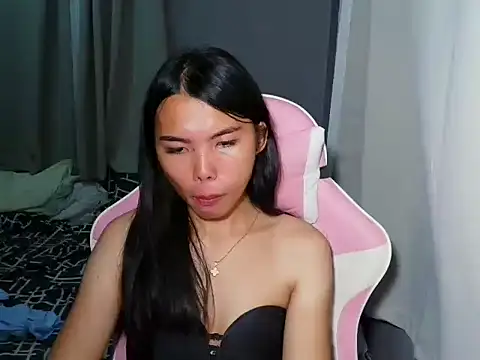 Snapshot of cutie_milker chatting on 05.25.26 cutie milker online show from 05.25.26