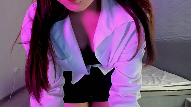 yanyaan online show from 10.25.25