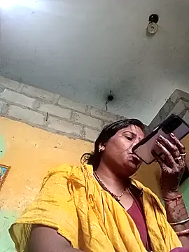 SweetKomal89 online show from 10.29.25