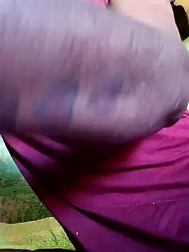 SweetKomal89 online show from 10.30.25