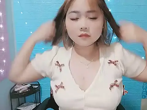 Nhan7868 online show from 10.14.25