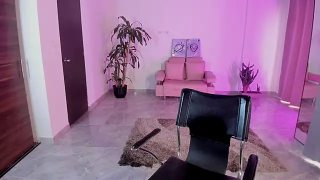 Candy fox 19 online show from 12.05.25