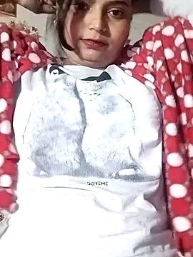 Snapshot of Hot-Pooja25 chatting on 02.08.26 Hot-Pooja25 online show from 02.08.26