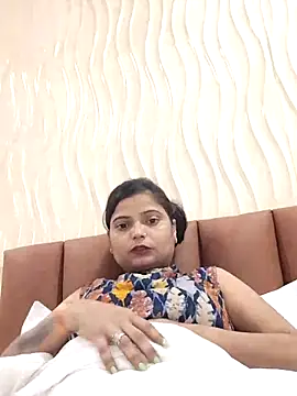 Hot-Pooja25 online show from 03.31.26