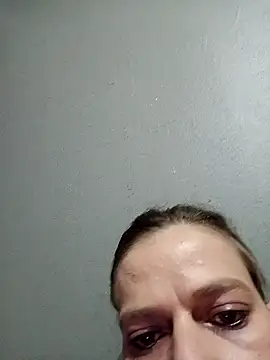 Snapshot of Skymadison chatting on 11.28.25 Skymadison online show from 11.28.25