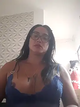 Snapshot of romerasexy chatting on 10.26.25 romerasexy online show from 10.26.25