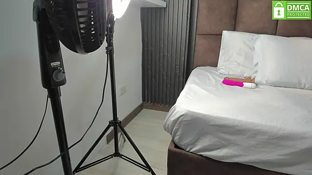 Sussy Vixen online show from 09.26.25