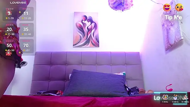 Snapshot of Karol_wish chatting on 12.18.25 Karol wish online show from 12.18.25