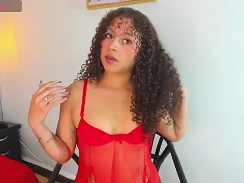 Snapshot of Sofiapassionne chatting on 02.13.26 Sofiapassionne online show from 02.13.26