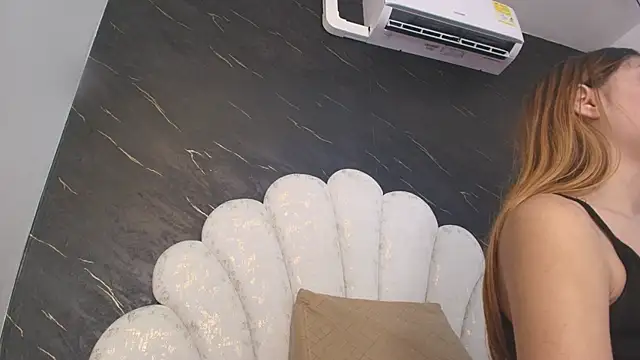 kissme luna online show from 04.28.26