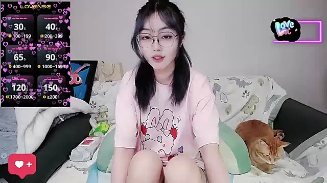 baby-yaya20 online show from 10.31.25