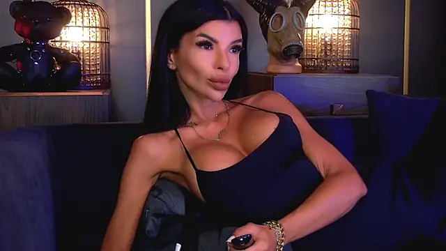Snapshot of EleniaDevons chatting on 07.23.26 EleniaDevons online show from 07.23.26