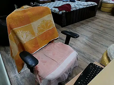 Snapshot of ZoroArcher chatting on 09.29.25 ZoroArcher online show from 09.29.25