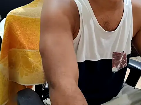 Snapshot of ZoroArcher chatting on 09.30.25 ZoroArcher online show from 09.30.25