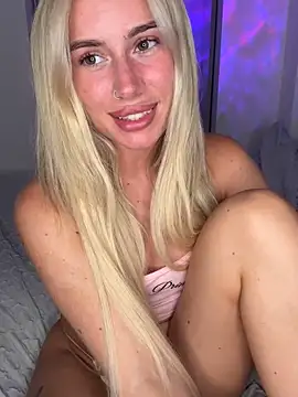 Snapshot of SexySaraxxoo chatting on 06.02.26 SexySaraxxoo online show from 06.02.26
