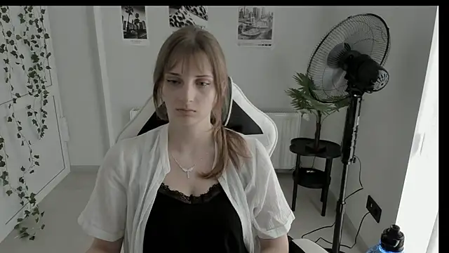 Snapshot of NeyliDream chatting on 06.10.26 NeyliDream online show from 06.10.26