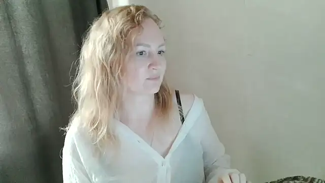 Snapshot of Zaliraa chatting on 07.06.26 Zaliraa online show from 07.06.26