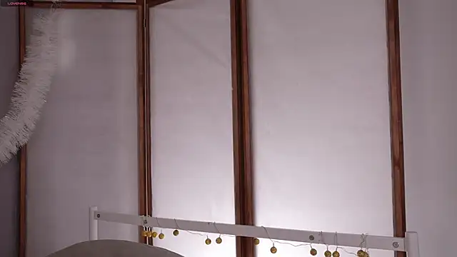 glowwww  online show from 12.04.25