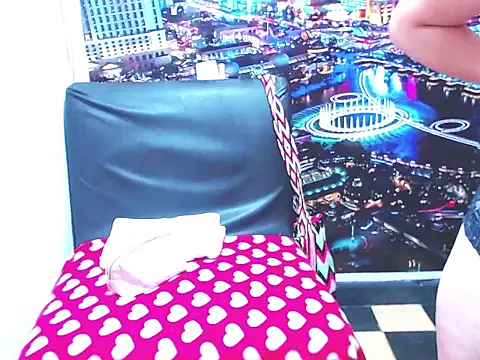 Snapshot of susana_nastyy chatting on 10.17.25 susana nastyy online show from 10.17.25