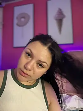 Snapshot of Megaan__More chatting on 11.16.25 Megaan More online show from 11.16.25