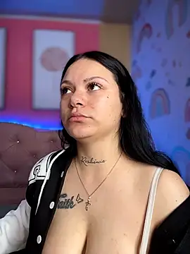 Snapshot of Megaan__More chatting on 11.28.25 Megaan More online show from 11.28.25