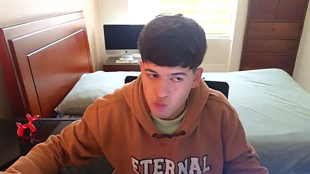 Snapshot of tightncuteass chatting on 09.15.25 tightncuteass online show from 09.15.25