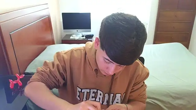 Snapshot of tightncuteass chatting on 09.18.25 tightncuteass online show from 09.18.25