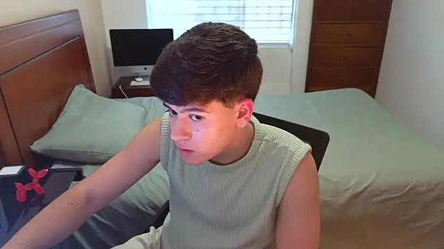 Snapshot of tightncuteass chatting on 09.20.25 tightncuteass online show from 09.20.25