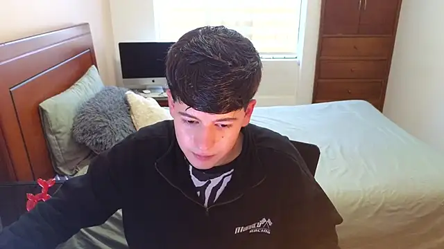 Snapshot of tightncuteass chatting on 09.23.25 tightncuteass online show from 09.23.25