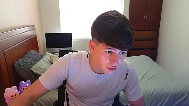 Snapshot of tightncuteass chatting on 09.29.25 tightncuteass online show from 09.29.25