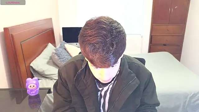 Snapshot of tightncuteass chatting on 10.16.25 tightncuteass online show from 10.16.25