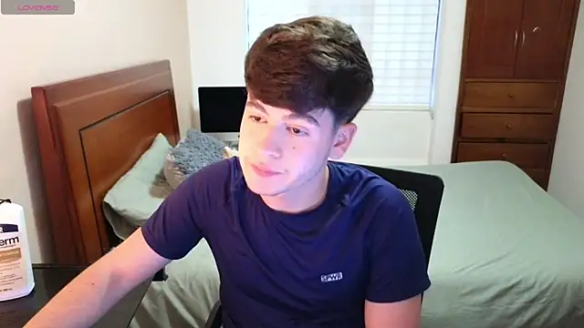 Snapshot of tightncuteass chatting on 10.18.25 tightncuteass online show from 10.18.25