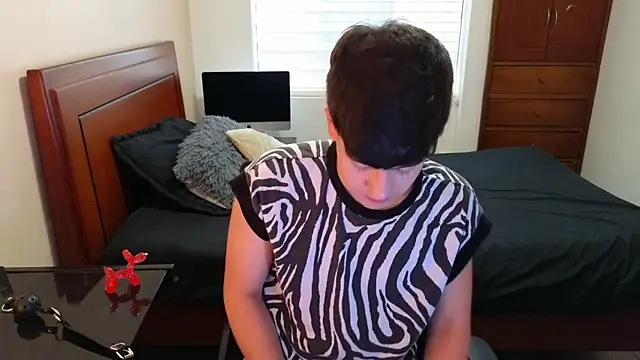 Snapshot of tightncuteass chatting on 11.02.25 tightncuteass online show from 11.02.25