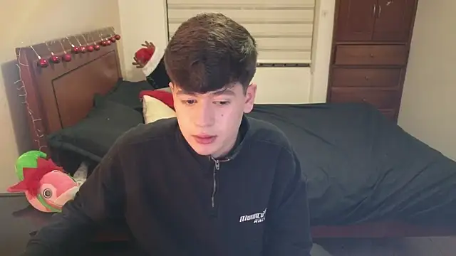 Snapshot of tightncuteass chatting on 11.08.25 tightncuteass online show from 11.08.25