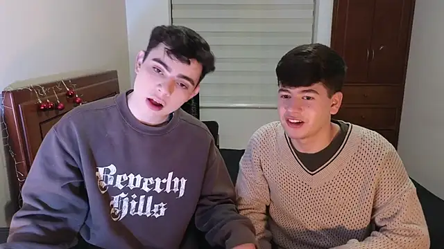 Snapshot of tightncuteass chatting on 11.28.25 tightncuteass online show from 11.28.25