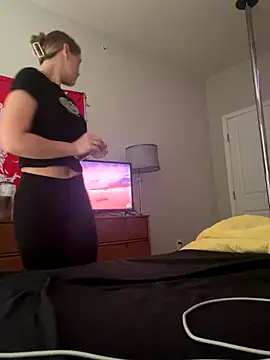 Snapshot of AllesandraLove chatting on 10.15.25 AllesandraLove online show from 10.15.25