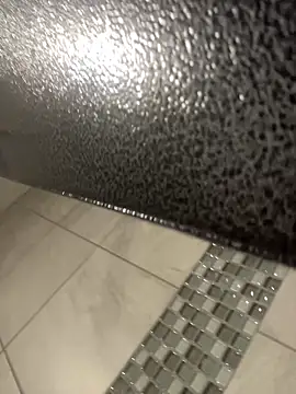 Snapshot of AllesandraLove chatting on 11.22.25 AllesandraLove online show from 11.22.25