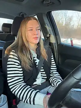 Snapshot of AllesandraLove chatting on 12.17.25 AllesandraLove online show from 12.17.25