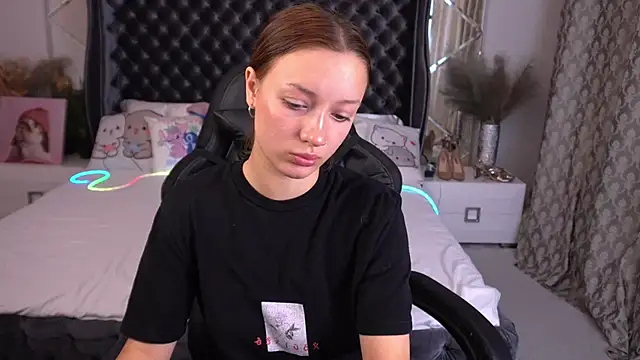 FoxyMayy online show from 09.23.25