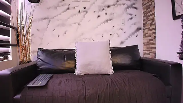 Snapshot of Axel_Moon_S chatting on 11.03.25 Axel Moon S online show from 11.03.25