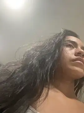 Leslie Bussh  online show from 04.06.26