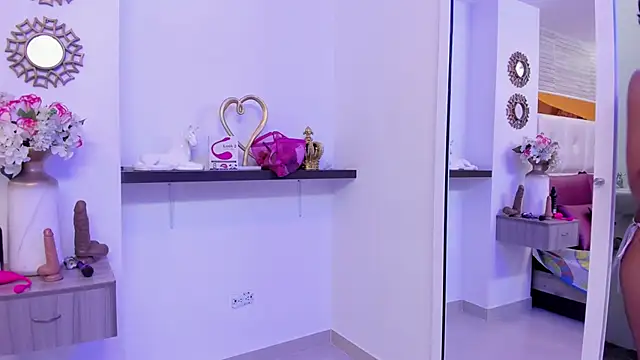 Leslie Bussh  online show from 04.10.26