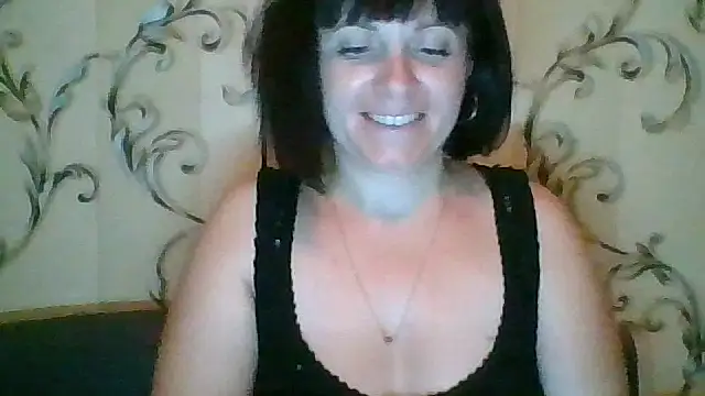 Snapshot of SecretSienna_ chatting on 09.15.25 SecretSienna online show from 09.15.25