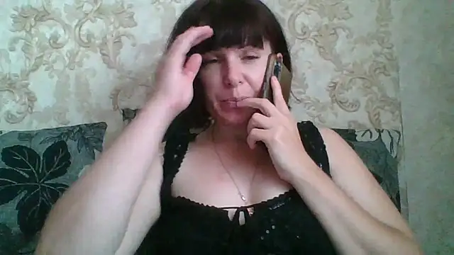 Snapshot of SecretSienna_ chatting on 09.25.25 SecretSienna online show from 09.25.25