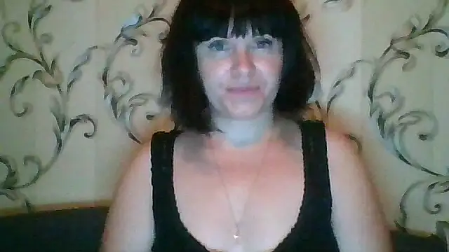 Snapshot of SecretSienna_ chatting on 09.30.25 SecretSienna online show from 09.30.25