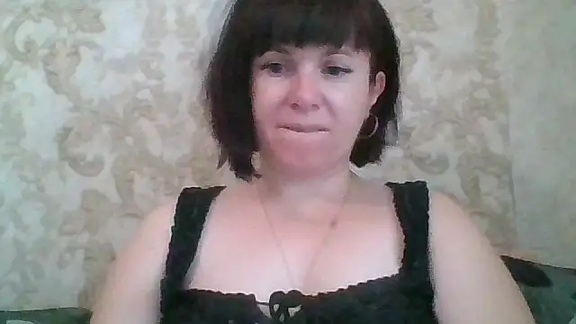Snapshot of SecretSienna_ chatting on 10.07.25 SecretSienna online show from 10.07.25