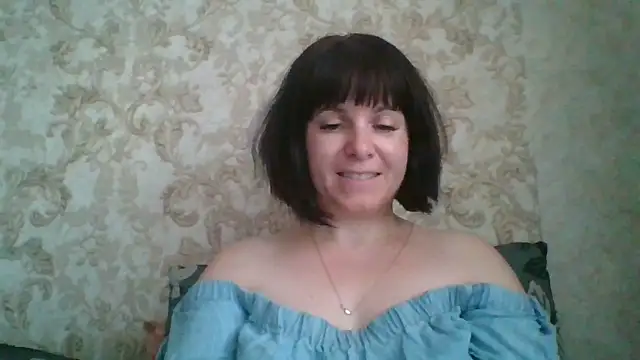 Snapshot of SecretSienna_ chatting on 10.19.25 SecretSienna online show from 10.19.25
