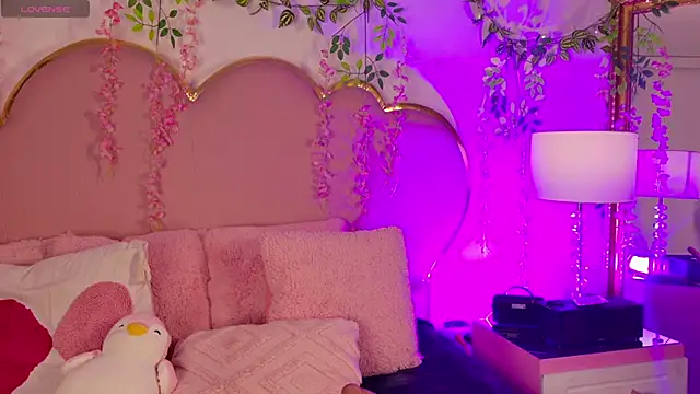 Lauuu2007 online show from 03.05.26